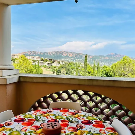La Mediterranee Comme Vous L'aviez Revee * Saint-Raphael (Var)