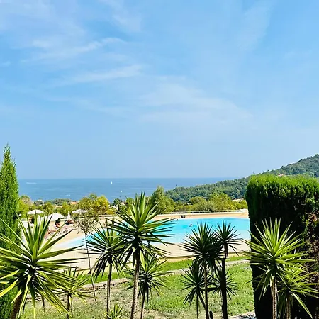 La Mediterranee Comme Vous L'aviez Revee Saint-Raphael (Var)